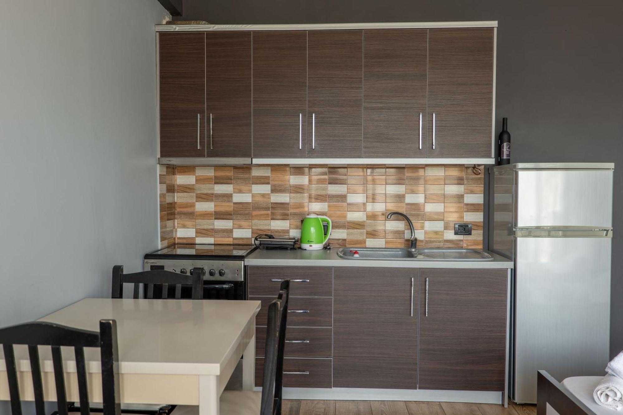 Denis Apartments Саранда Экстерьер фото