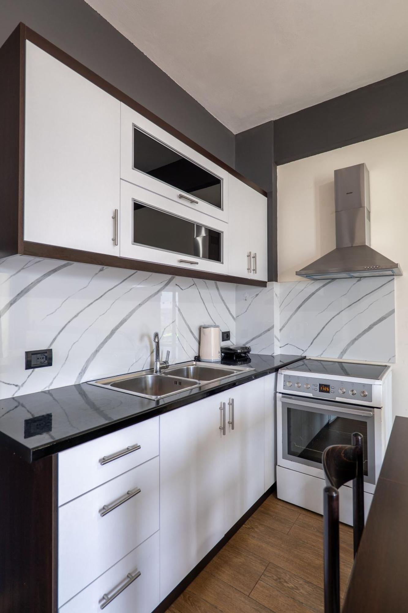 Denis Apartments Саранда Экстерьер фото