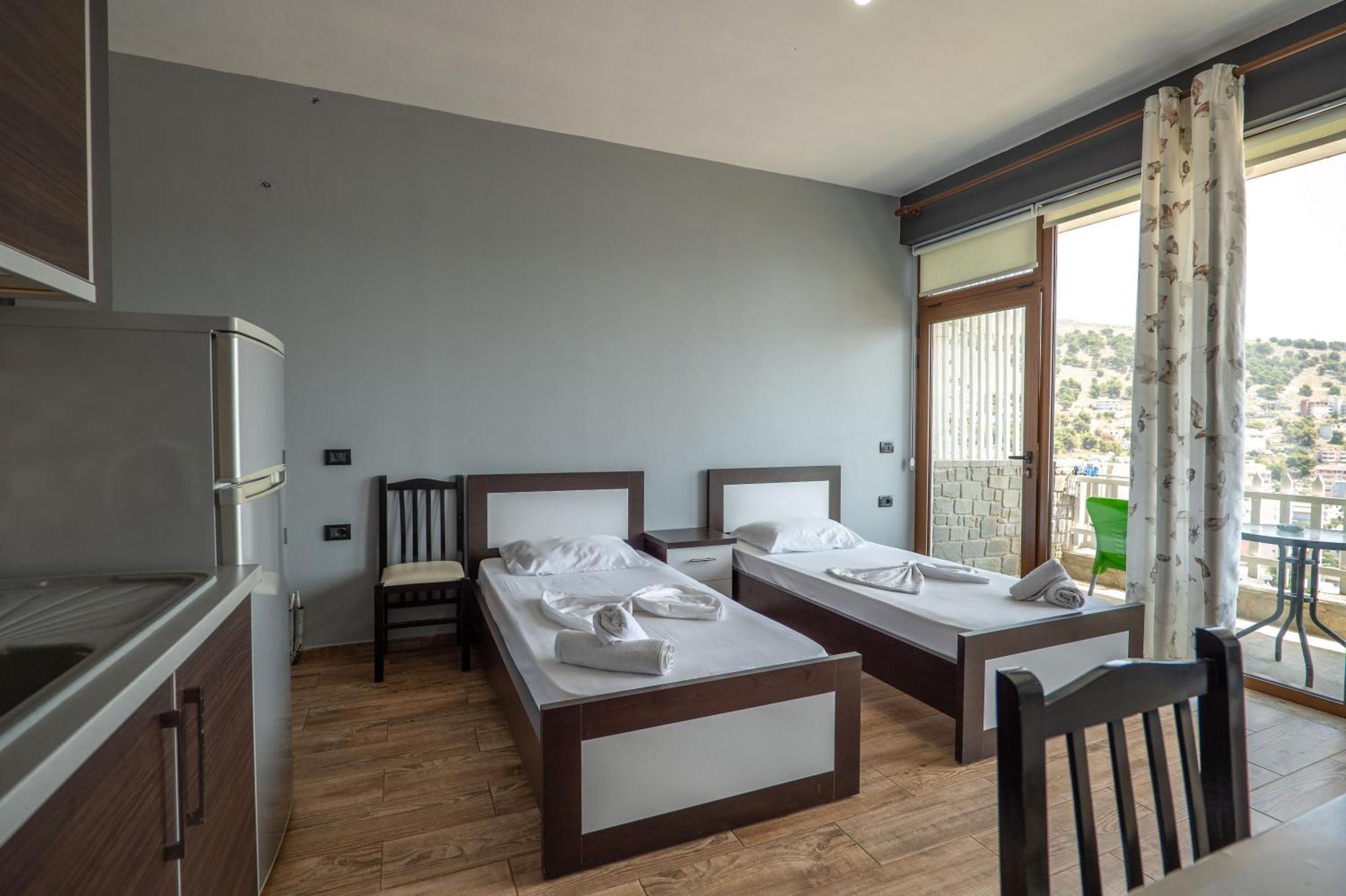 Denis Apartments Саранда Экстерьер фото