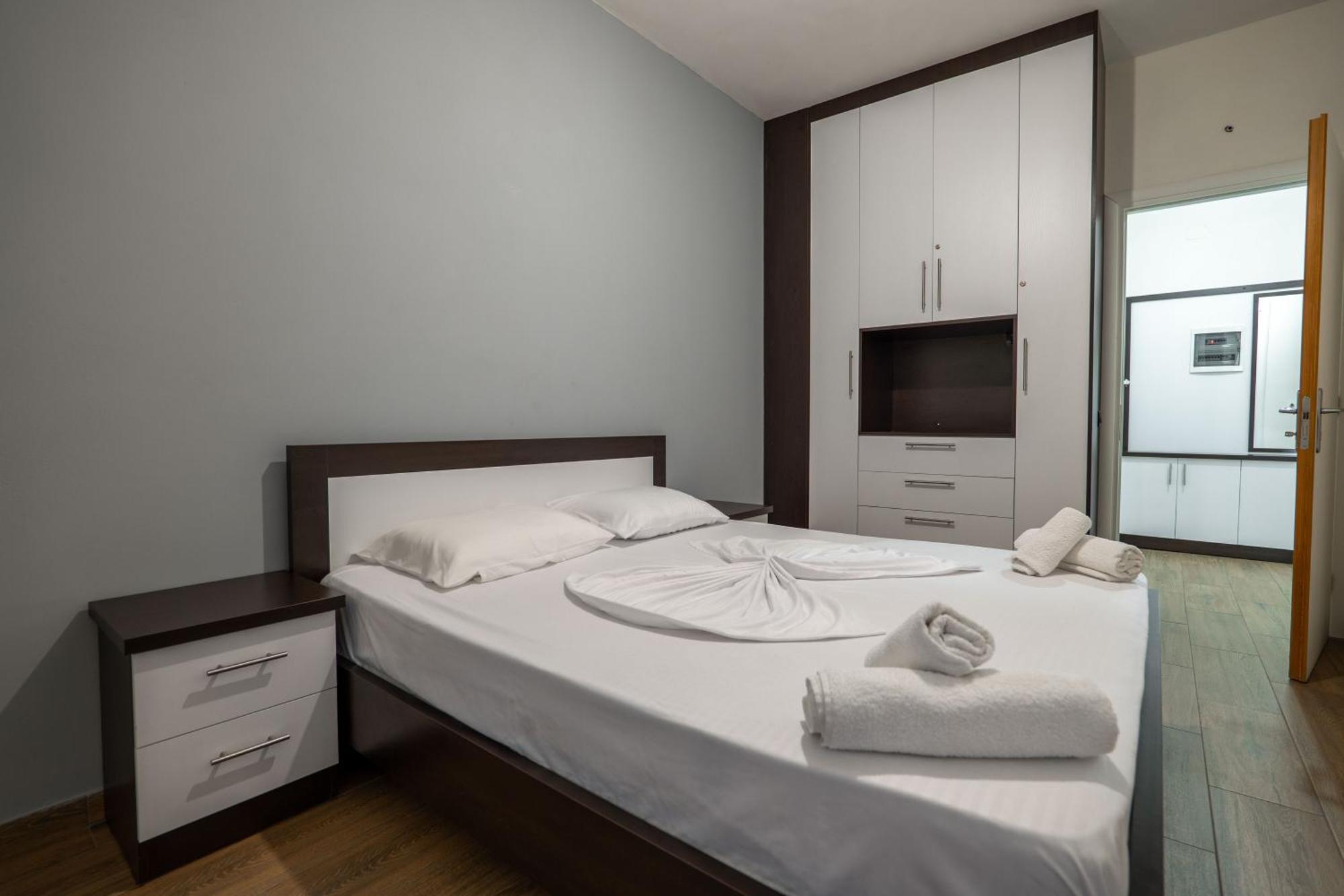 Denis Apartments Саранда Экстерьер фото