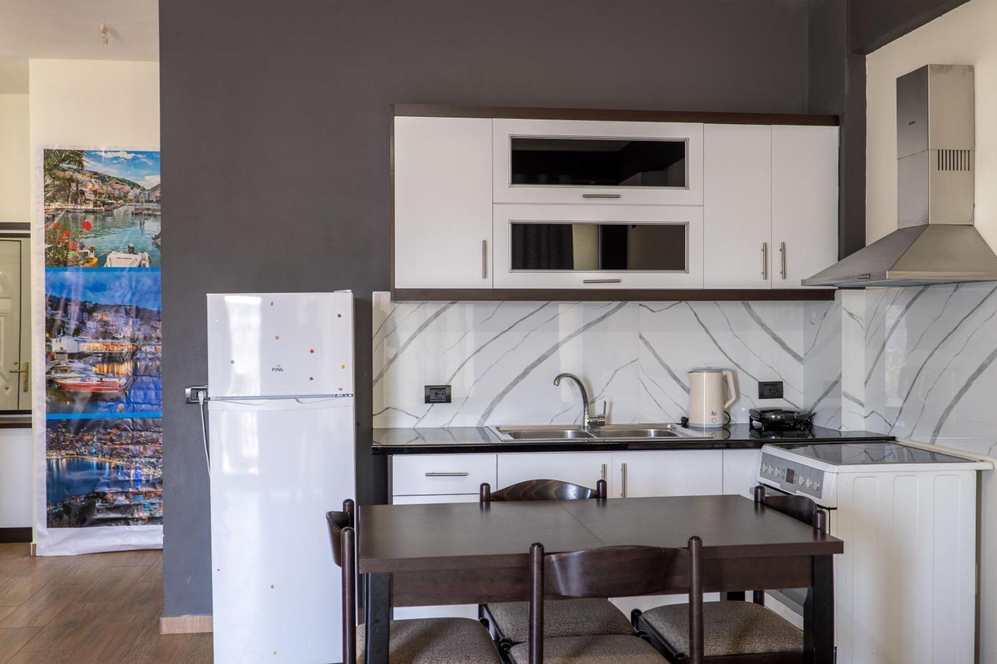 Denis Apartments Саранда Экстерьер фото