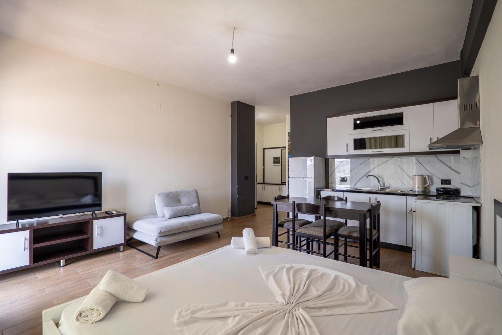 Denis Apartments Саранда Экстерьер фото