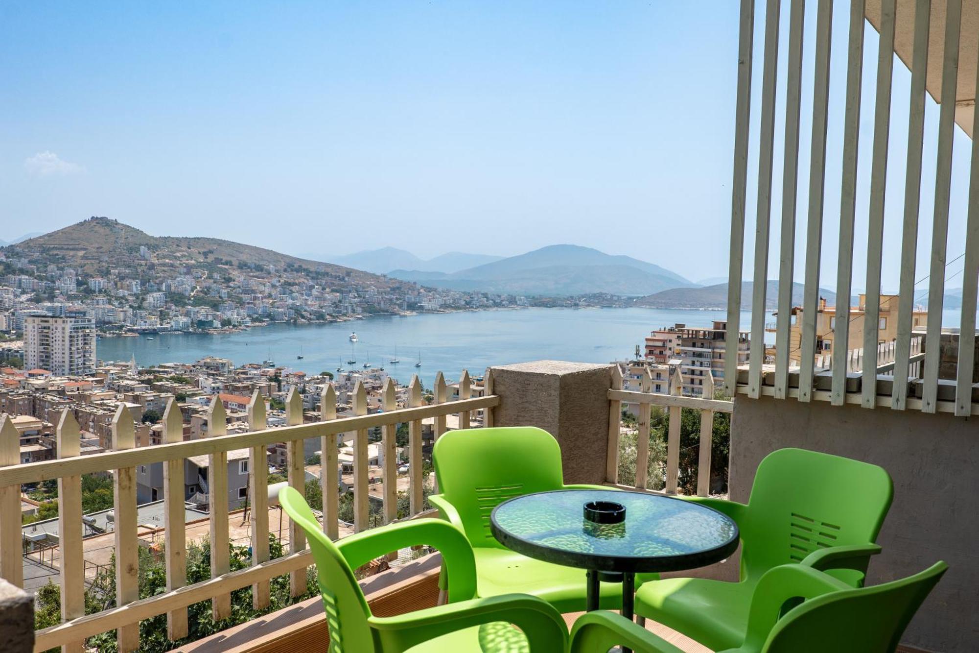Denis Apartments Саранда Экстерьер фото