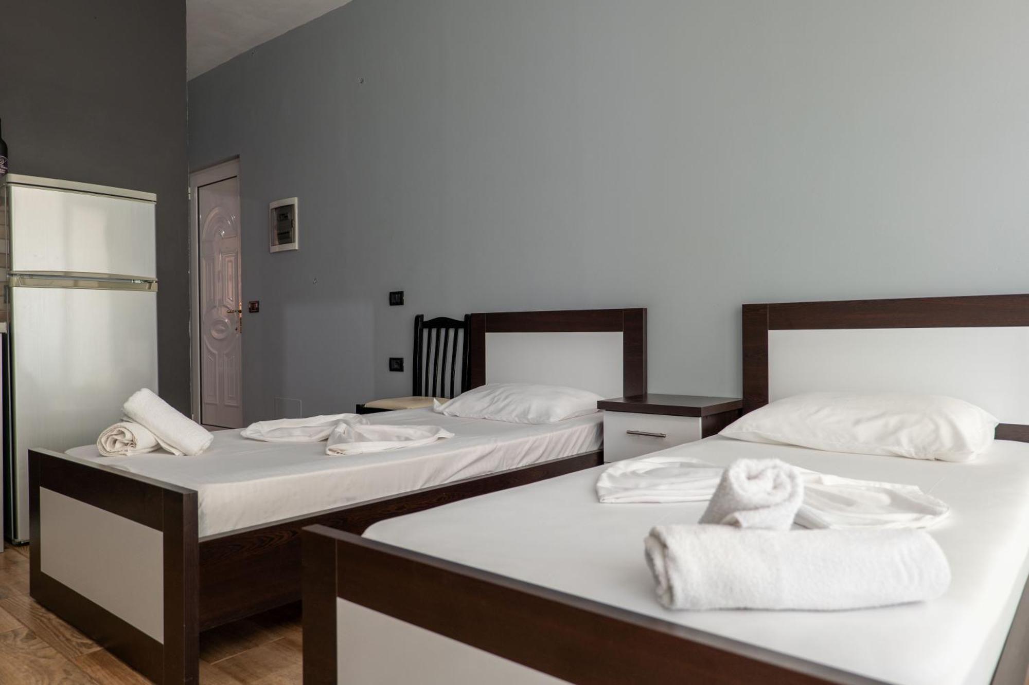 Denis Apartments Саранда Экстерьер фото