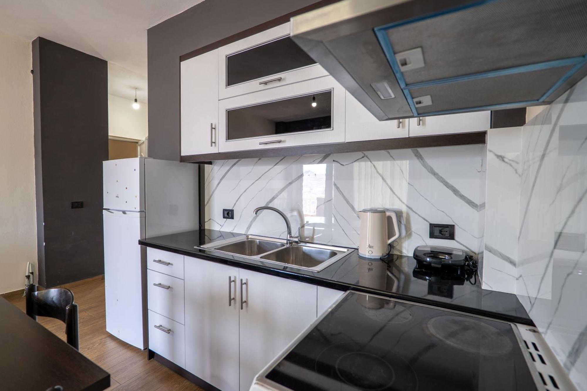 Denis Apartments Саранда Экстерьер фото